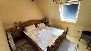 2 chambres, fer et planche à repasser, lit parapluie, Wi-Fi gratuit