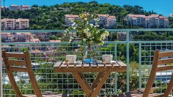 Apartamento (Comfort One Bedroom Apartment with Ba) | Sacada