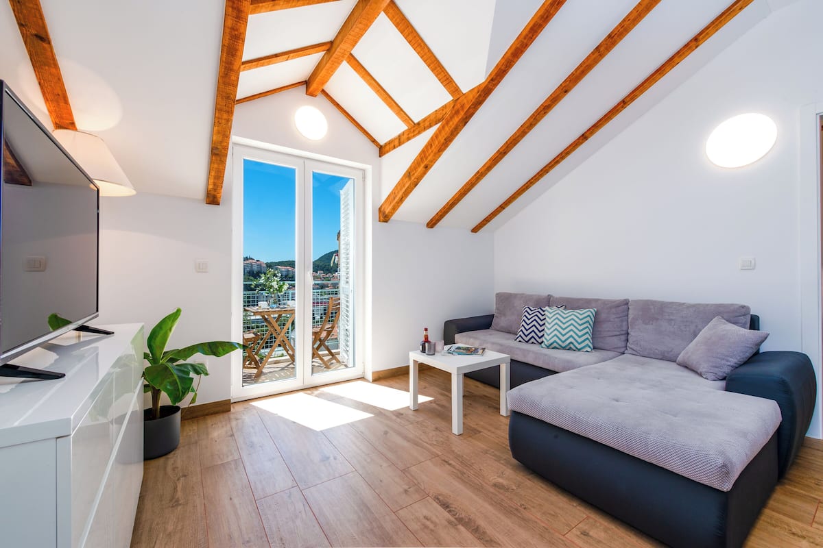 Apartment (Comfort One Bedroom Apartment with Ba) | 2 bedrooms, free WiFi