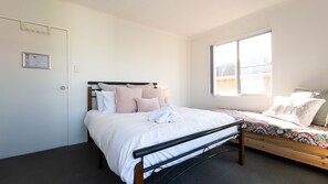 2 bedrooms, WiFi, bed sheets