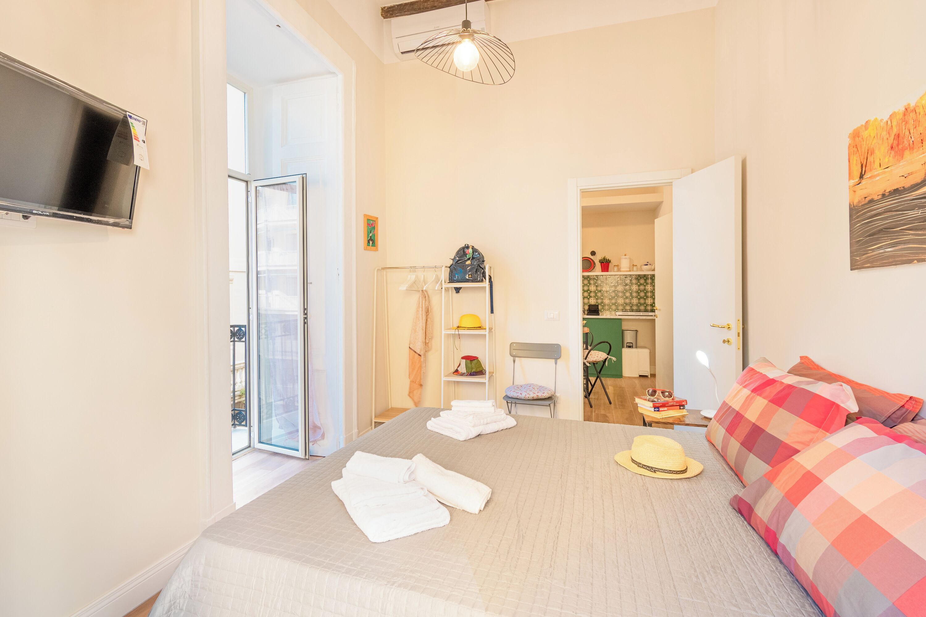 Family Apartment, Multiple Bedrooms, 2 Bathrooms (Miss Ren's Home) | 2 bedrooms, laptop workspace, free WiFi, bed sheets