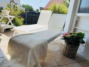 Terrace/patio - Ferienhaus Seenah. 5 Min zum Hainer See - Eigene Fewo - Ideal für 4 Personen - (Neukieritzsch)