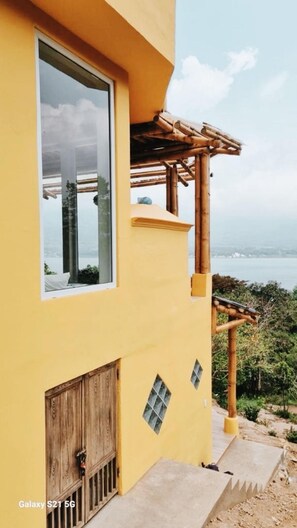 Exterior - Extraordinary Lakeside House Overlooking Volcanos (Santiago Atitlán)