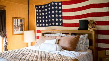 1 dormitorio, tabla de planchar con plancha, wifi y ropa de cama