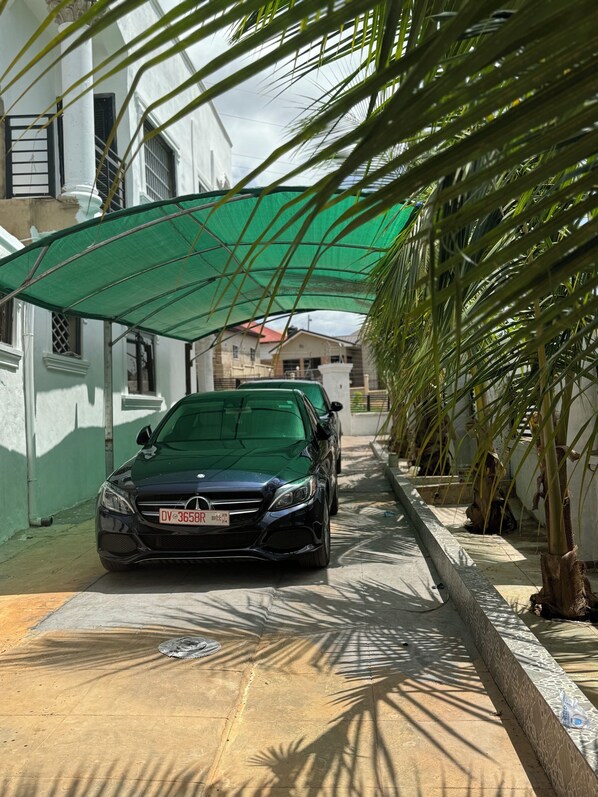 Property grounds - Gina Valley Suite 3 (Sunyani)