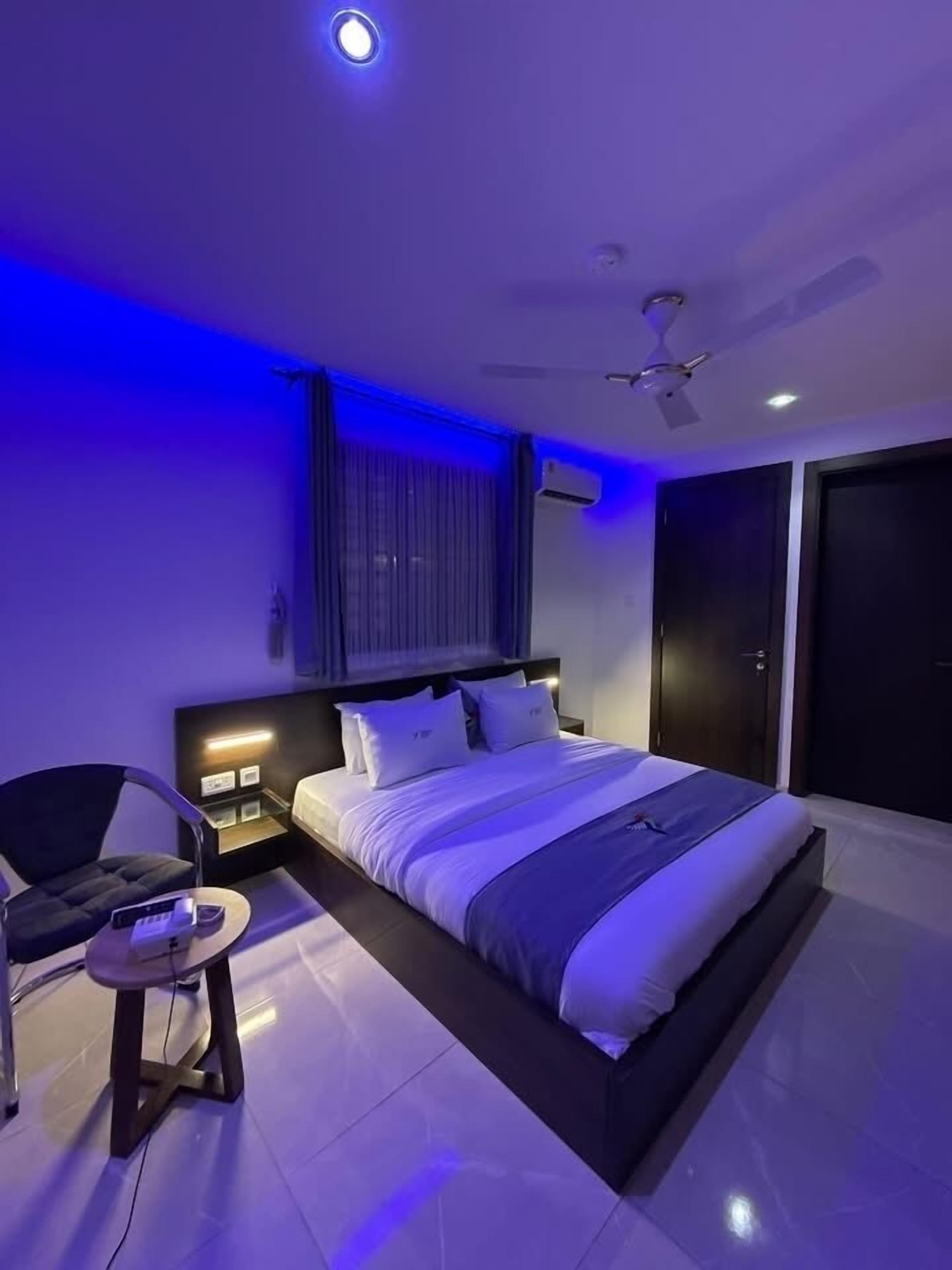 3 slaapkamers, een strijkplank/strijkijzer, wifi, beddengoed