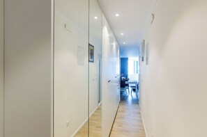 Apartment (One Bedroom Apartment) | Interior detail