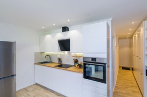 Apartment (One Bedroom Apartment) | Private kitchen