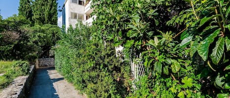 Departamento (One Bedroom Apartment) | Exterior