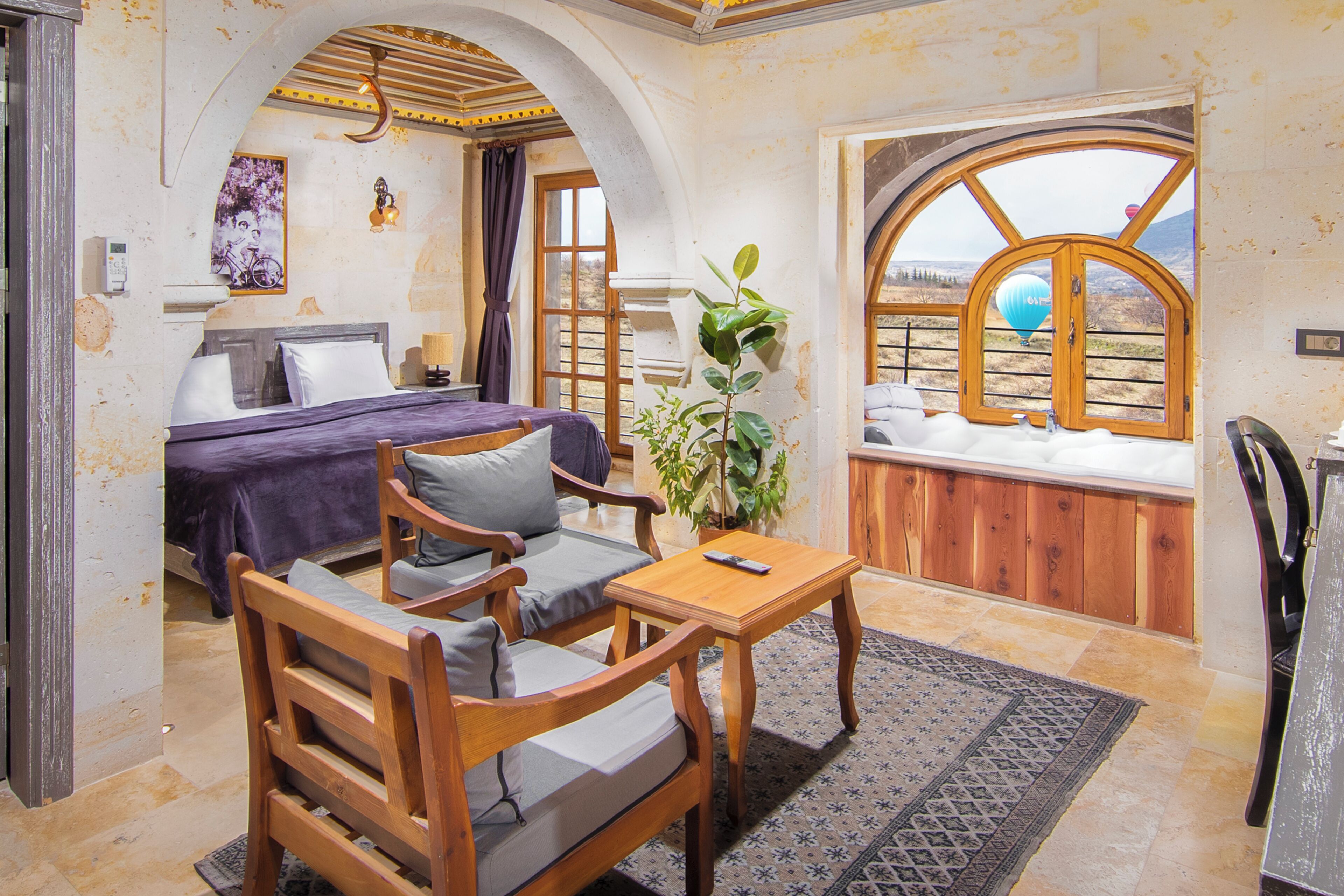 غرفة ديلوكس مزدوجة أو بسريرين منفصلين - لغير المدخنين - بحوض استحمام | أغطية فراش متميزة وأسرّة سليكت كومفورت وميني بار