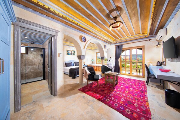 Premium bedding, Select Comfort beds, minibar, individually decorated - Moonstone in Cappadocia (Nevsehir)