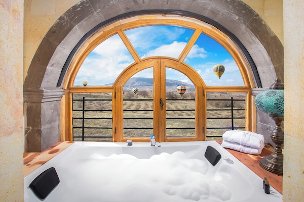 Deluxe Double or Twin Room, Non Smoking, Bathtub