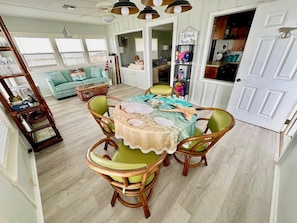 Interior - WATER VIEWS Jetty Joint 2 Pets 4xtra Fees (Port O'Connor)