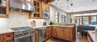 Ski-in Ski-out 1 Br+den In Exclusive Horizon Pass 1 Bedroom Condo by RedAwning