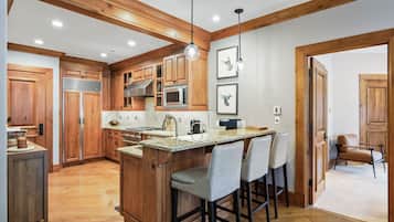 Condo, 1 quarto | Cozinha privada | Geladeira