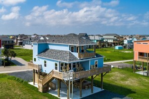 House, 4 Bedrooms | Exterior