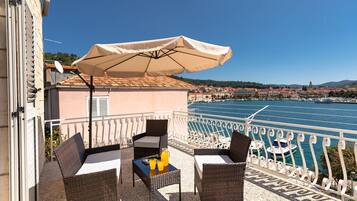 Apartment (Two Bedroom Apartment with Terrace an) | Terrace/patio