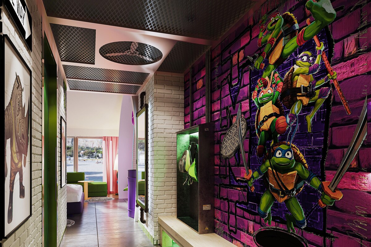 DOUBLE THEMED DELUXE ROOM