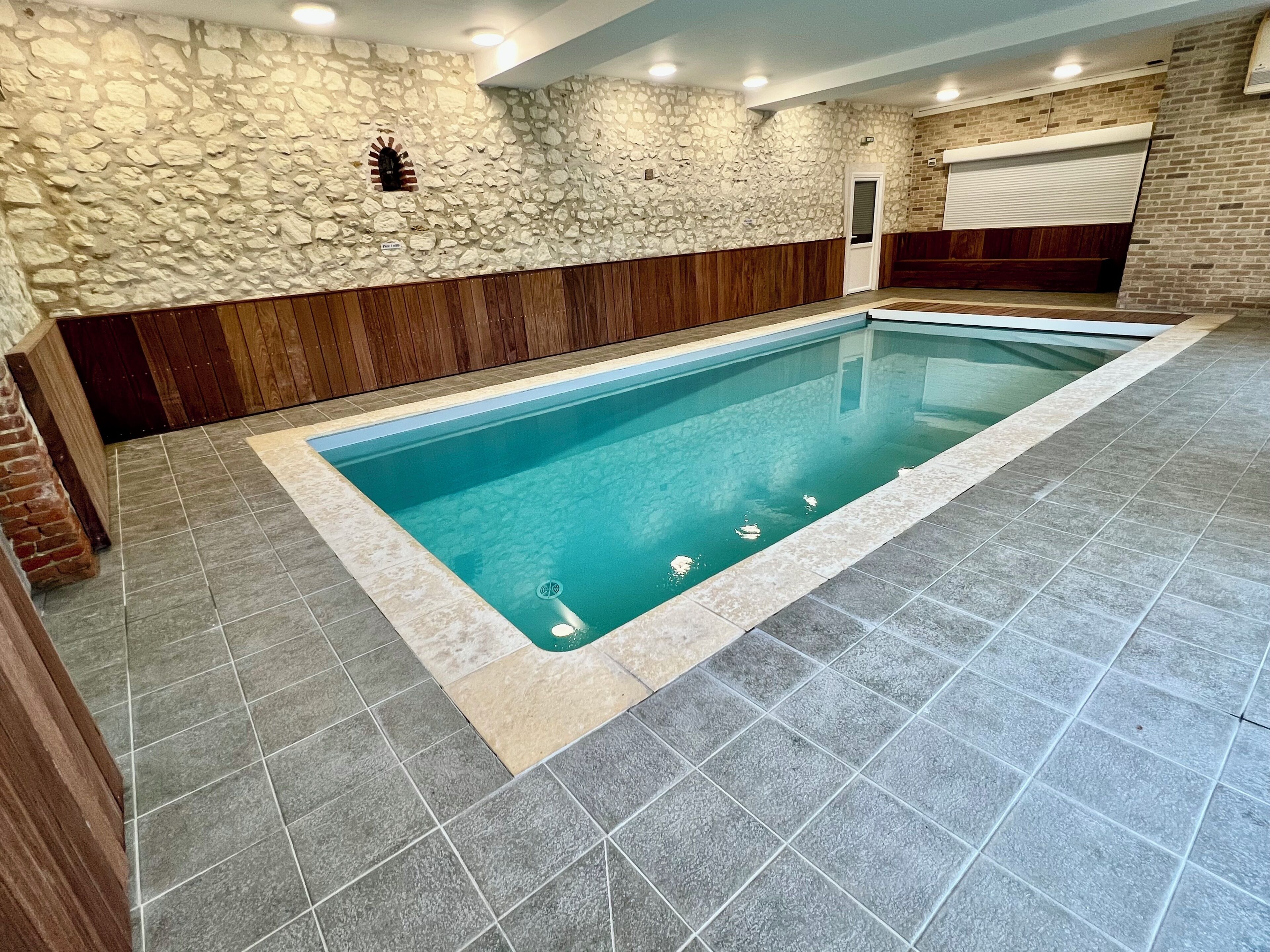 Innenpool, beheizter Pool