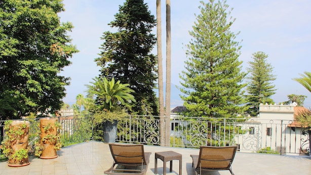 Luxe maisonnette, uitzicht op de stad | Uitzicht vanuit de kamer