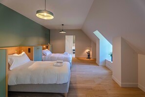 3 bedrooms, iron/ironing board, Internet - Private Historic Mansion - Center of Bayeux - 5 stars - 3 BR - Garden - Ideal for D-DAY trips (Bayeux)