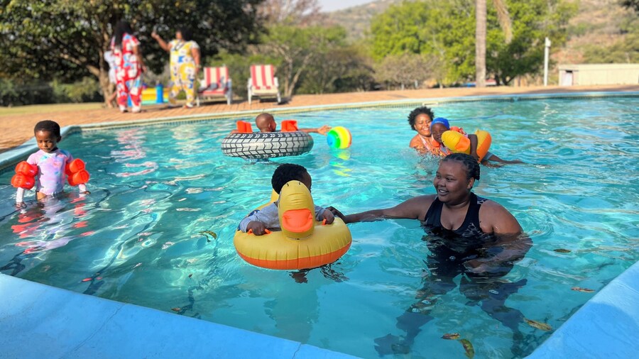 Near Big 5 Numbi Lodge