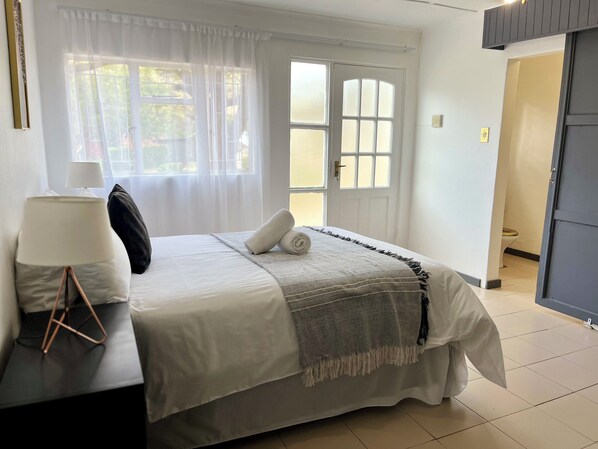 Luxury Villa | Free WiFi, bed sheets - La’ Dukes Resort (Mbombela)
