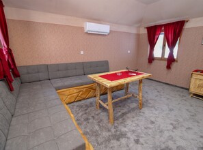 Apartamento (One Bedroom Holiday Home (Miljacka)) | Sala de estar | Televisión de pantalla plana de 32 pulgadas con canales digitales