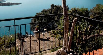 Unique Hideaway with Serene Panoramic views!