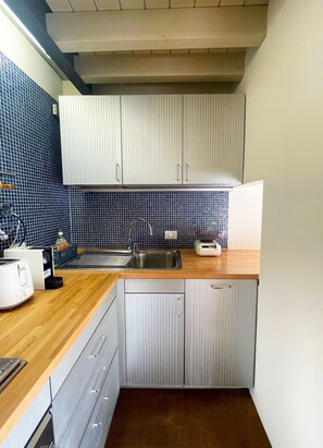 Geladeira, fogão, cooktop, lava-louças