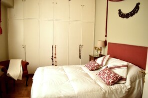 2 slaapkamers, een strijkplank/strijkijzer, gratis wifi, beddengoed