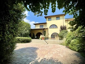 Exterior - 9 Bedroom Bed & breakfast in Stiava (Stiava)