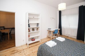 2 bedrooms, iron/ironing board, WiFi, bed sheets