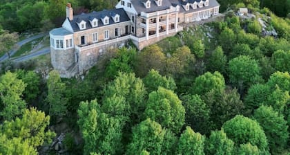 Roundtop Mansion Breathtaking View indoor Pool