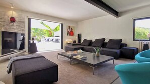 Fireplace - 4 Bedroom Villa in Anglet (Anglet)