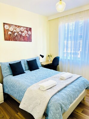 2 bedrooms, desk, iron/ironing board, free WiFi