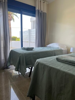 2 soverom, strykejern/-brett, wi-fi og sengetøy