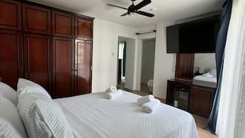 Standard Triple Room, City View | Frette Italian sheets, premium bedding, Select Comfort beds, minibar