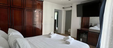 Phòng 3 Tiêu chuẩn, quang cảnh thành phố | Bộ trải giường bằng vải Frette của Ý, bộ đồ giường cao cấp