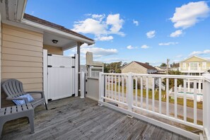 Property grounds - Steps to Sand & NEW Surfside Pier!!-Top Floor-Parking-2 Private Balconies-  (Surfside Beach)