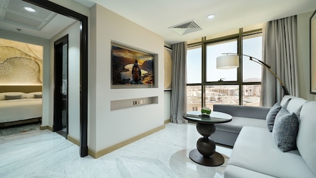 Minibar, desk, soundproofing, iron/ironing board. Rotana Al Manakha Madinah