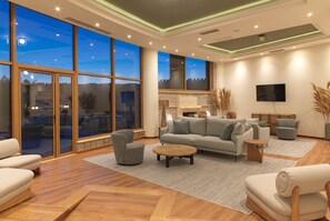 Lobby sitting area - SEAFOS Luxury Resort & Spa - Limited Edition by Leonardo Hotels (Nafplio)