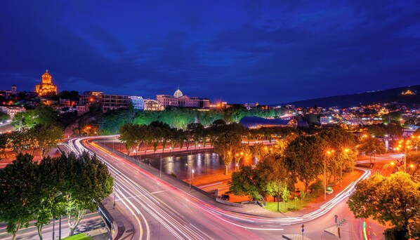 Exterior - Zorba&Bond Hotel on the 8th (Tbilisi)