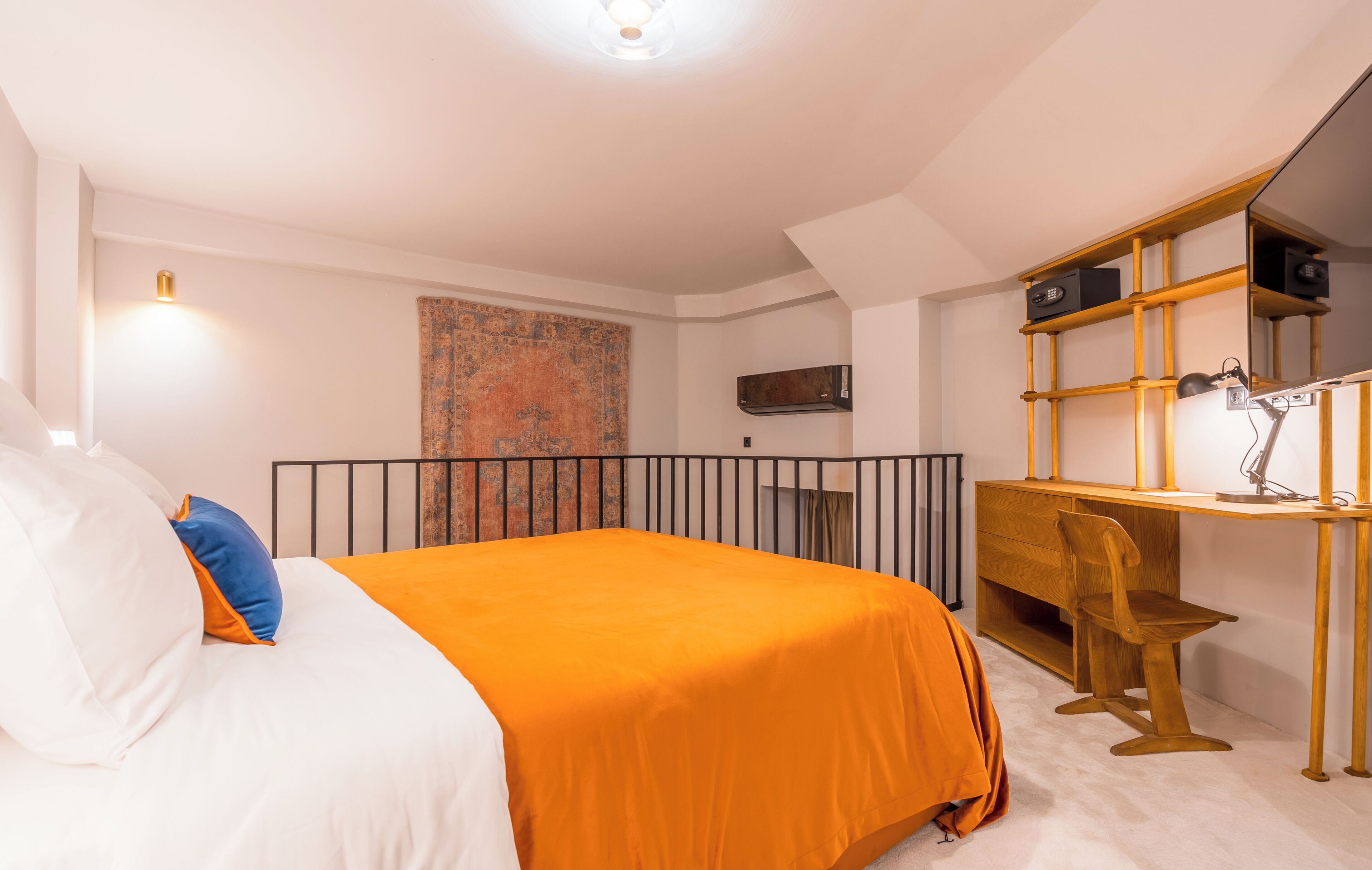 Gallery Apartment | Premium bedding, Select Comfort beds, minibar, desk