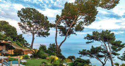 Luxury seaside villa