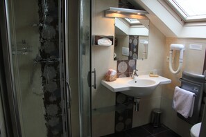 Standard Double Room | Bathroom | Hair dryer