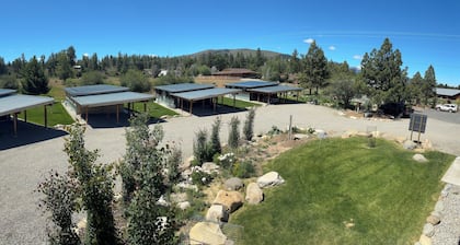 Sunflower Resort Coneflower Cabin
