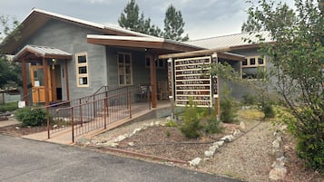 Hot stone massages, deep-tissue massages, Swedish massages