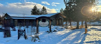 Sunflower Resort Coneflower Cabin