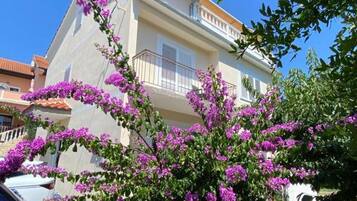 Apartment (Apartman Daniela - Two Bedroom Apartm) | Exterior